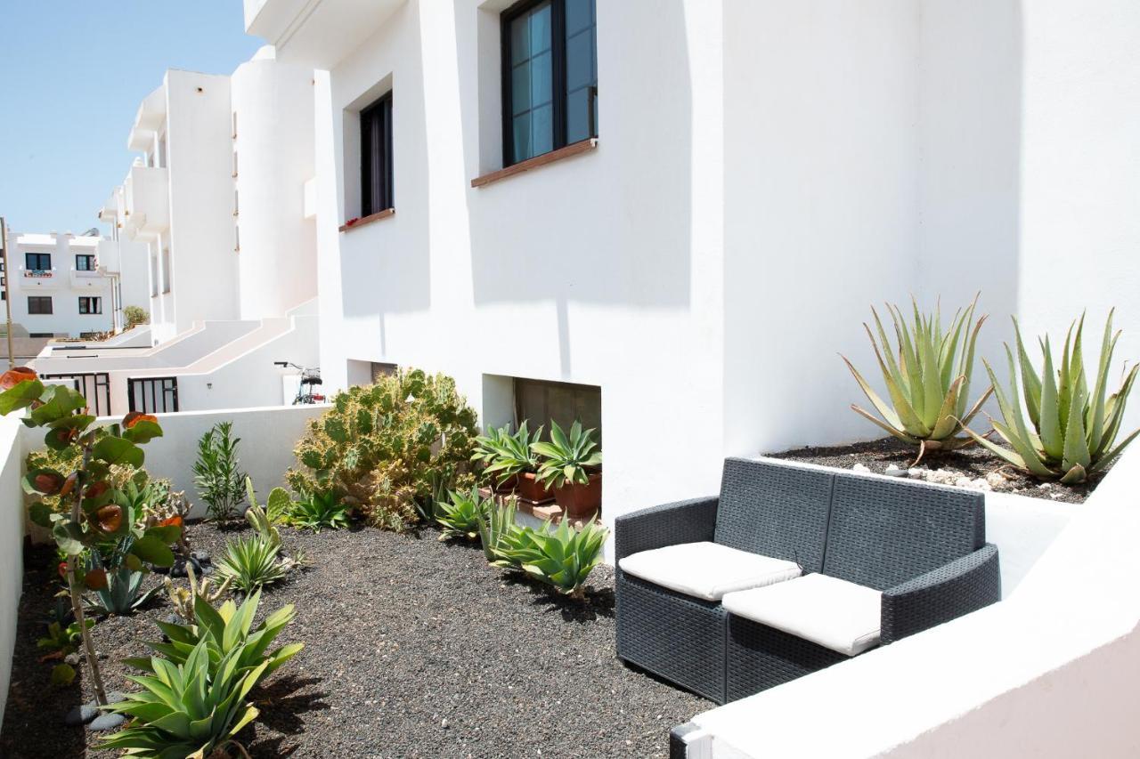 Surf Dream Surfhouse Pansiyon Corralejo Dış mekan fotoğraf
