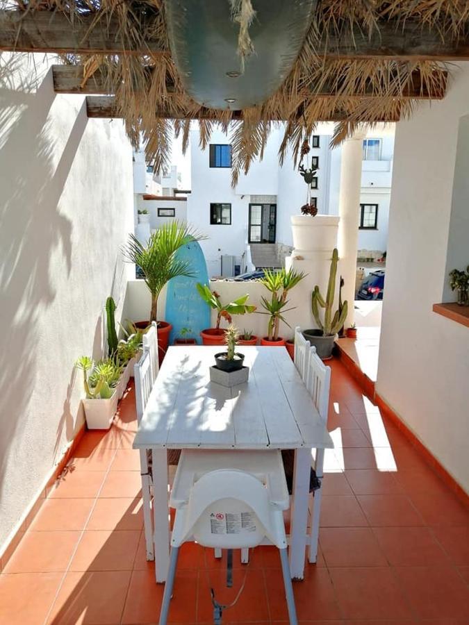Surf Dream Surfhouse Pansiyon Corralejo Dış mekan fotoğraf