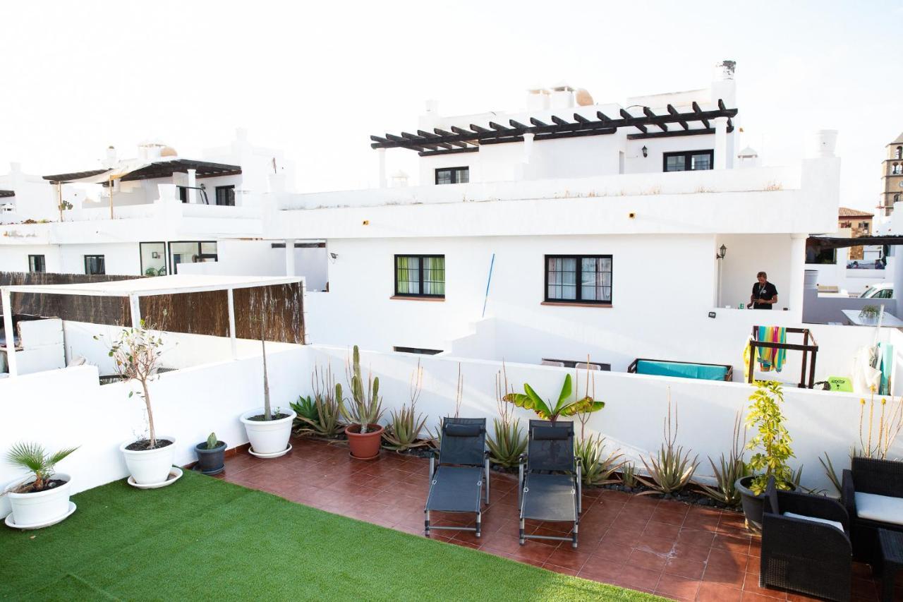 Surf Dream Surfhouse Pansiyon Corralejo Dış mekan fotoğraf