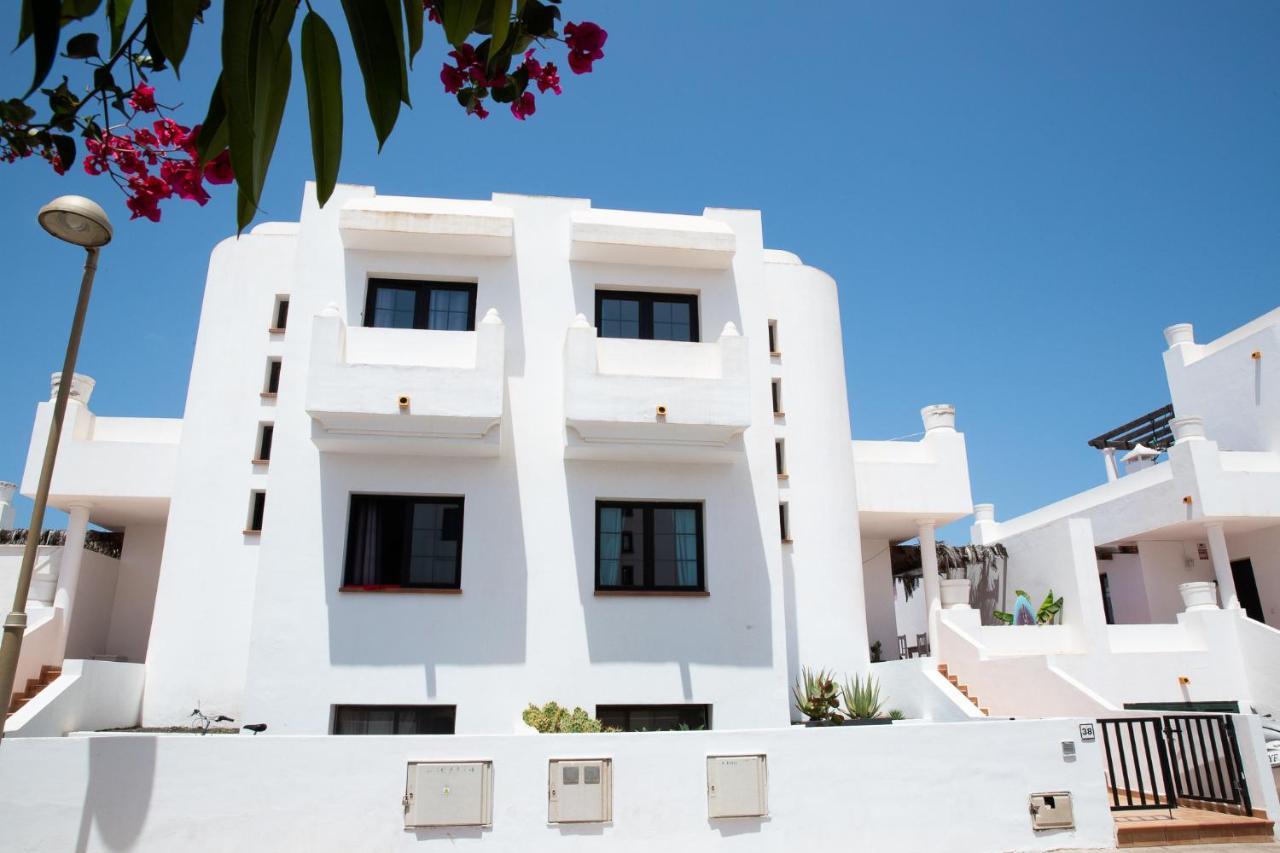 Surf Dream Surfhouse Pansiyon Corralejo Dış mekan fotoğraf