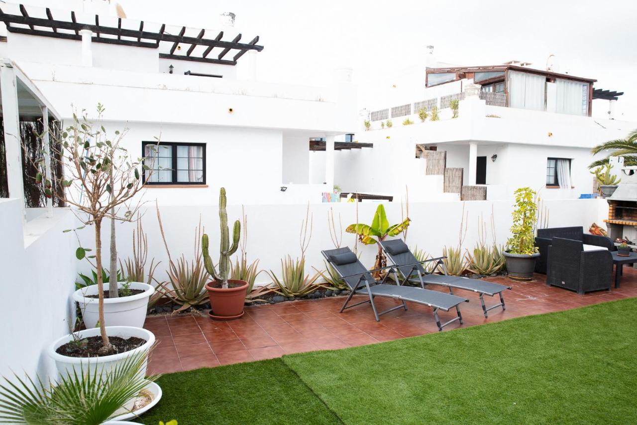 Surf Dream Surfhouse Pansiyon Corralejo Dış mekan fotoğraf